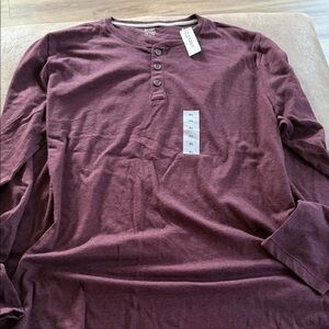 Old Navy Men's Maroon Long Sleeve Henley